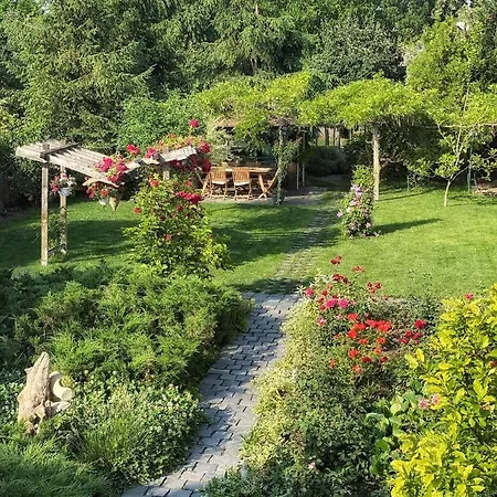Garden House Apartment