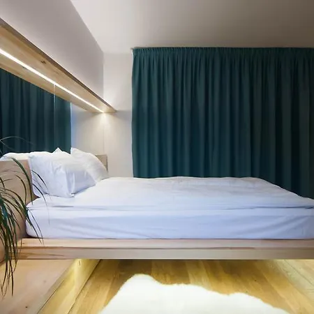 Garden House Apartment
