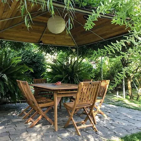 Apartment Garden House *